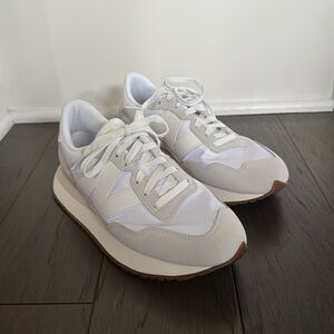 NWT New Balance 237 | grey white